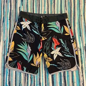 Hurley Men’s Aloha Print Boardshorts